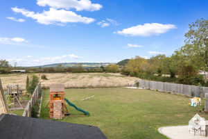 Photo 14- click for photo gallery